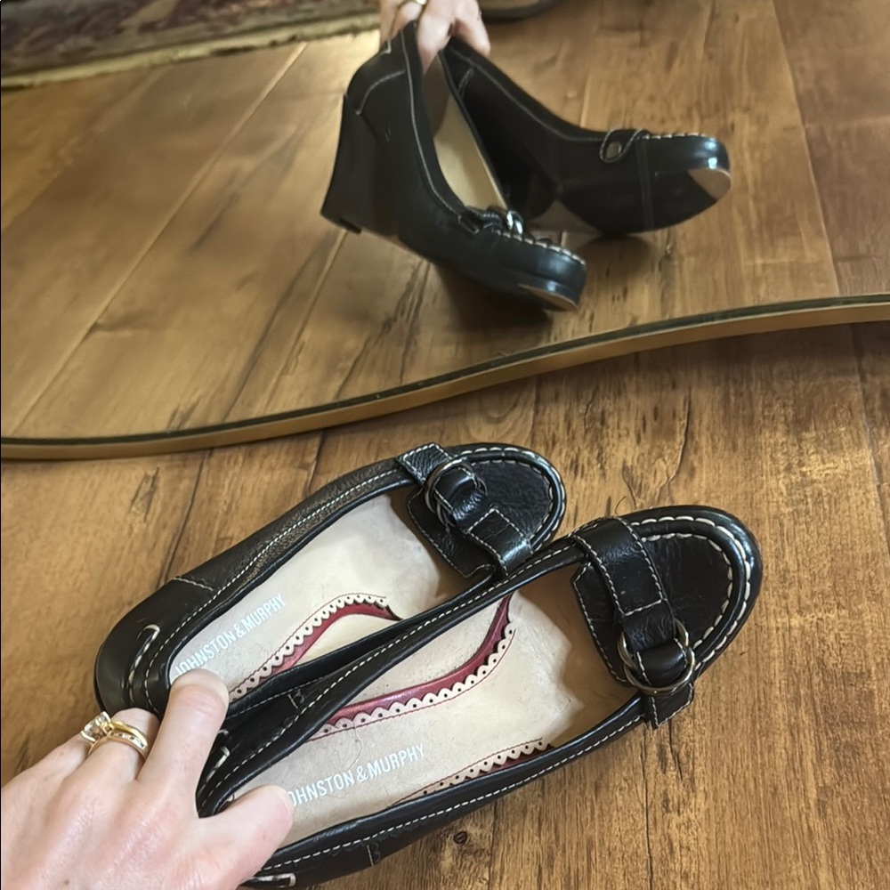 Johnston & Murphy Black Wedge Shoes with Glossy Finish
